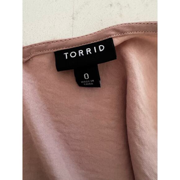 Torrid Sophie Satin Charmeuse Swing Cami Dusty Rose Size 0 - Picture 2 of 4